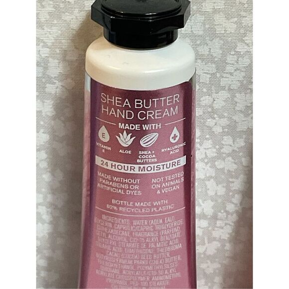 Bath and Body Works 3 Christmas Scented Shea Butter Hand Creams - 1 FL OZ Each - Picture 5 of 7